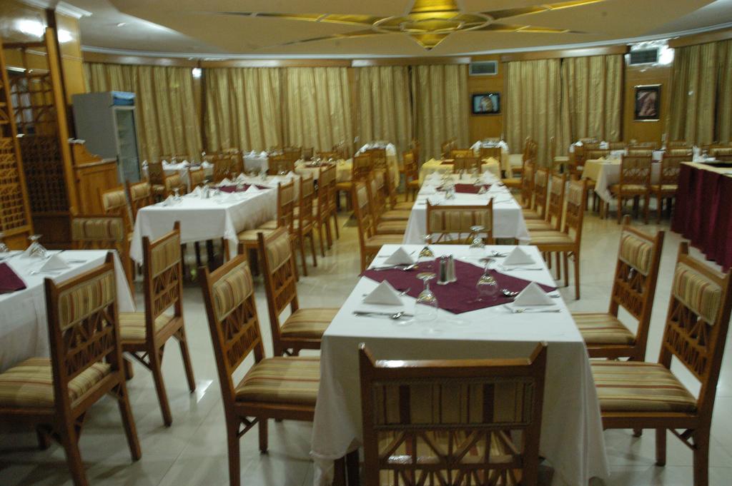 Nefertari Hotel Abu Simble Abu Simbel Exterior foto