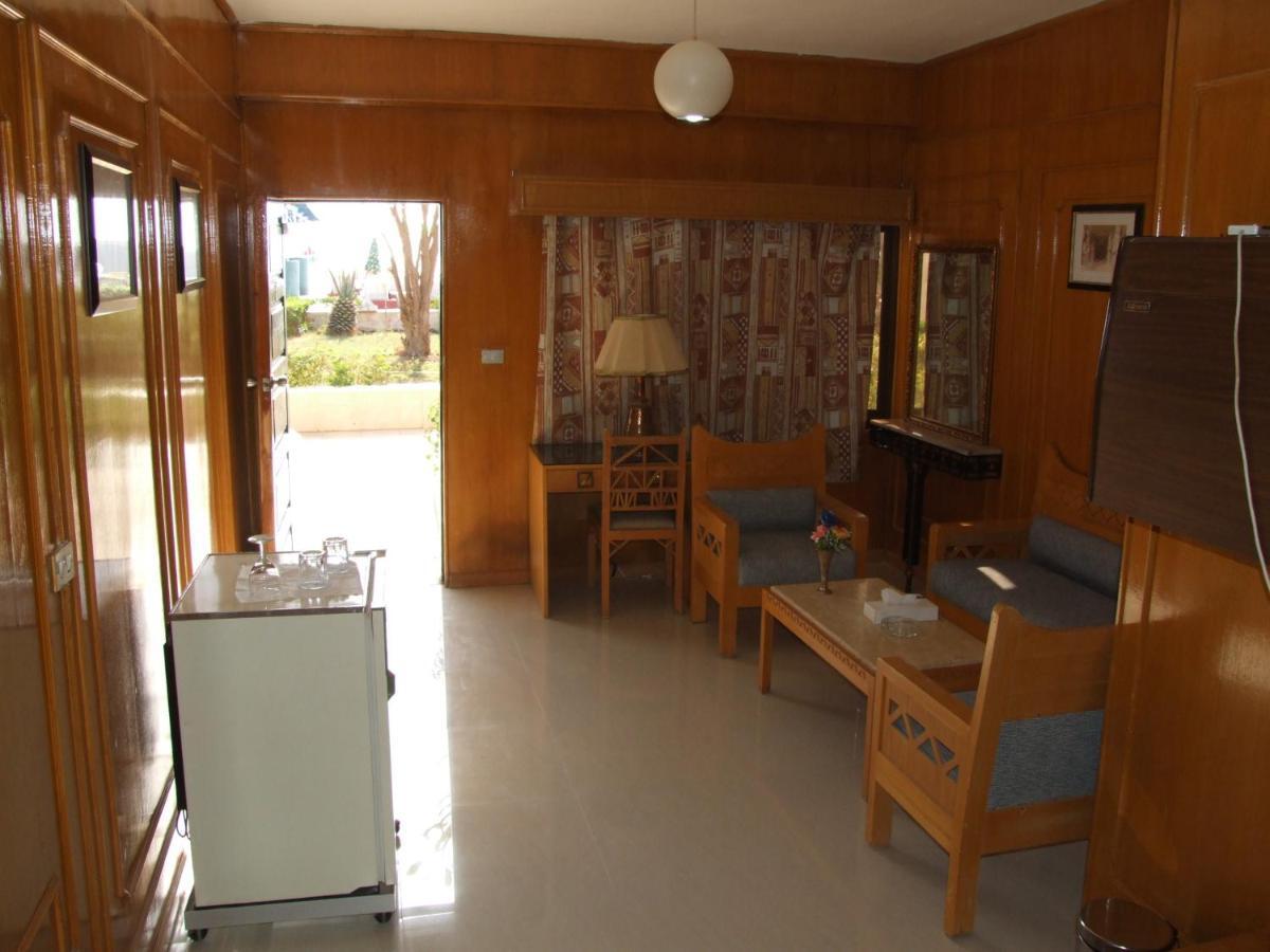 Nefertari Hotel Abu Simble Abu Simbel Habitación foto